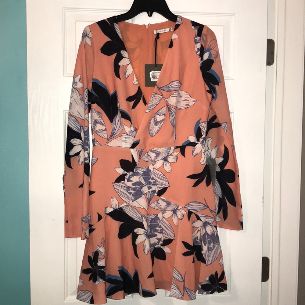 NWT Cooper St peach color floral dress. Size 6